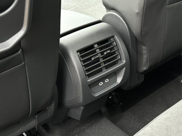 Volkswagen / Caddy / / / / 4x4+NAVI+AHK+ACC+SHZ+KAMERA+LED+PDC