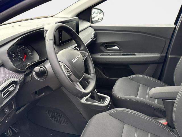 Dacia / Sandero / / / / KAMERA+SHZ + PDC+ DAB+ KLIMA