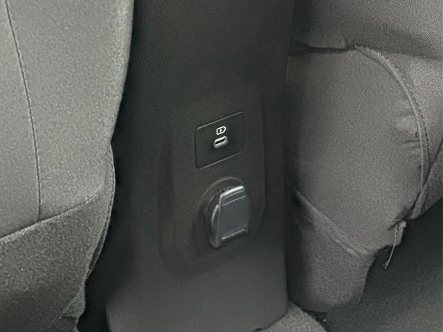 Dacia / Sandero / / / / KAMERA+SHZ + PDC+ DAB+ KLIMA