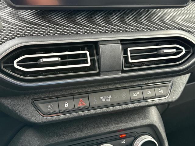 Dacia / Sandero / / / / KAMERA+SHZ + PDC+ DAB+ KLIMA