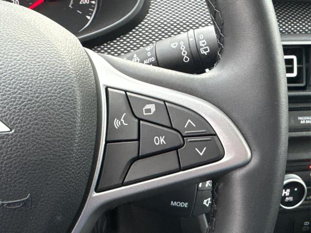 Dacia / Sandero / / / / KAMERA+SHZ + PDC+ DAB+ KLIMA