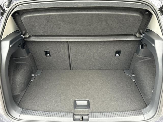 Volkswagen / T-Cross / Grau / / / MATRIX+KAMERA+ACC+KLIMA+SHZ+17 LM+KEYLESS