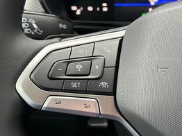 Volkswagen T-Cross LIFE MATRIX+KAMERA+ACC+SHZ+17 LM+KEYLESS 