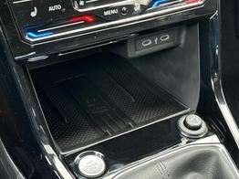 Volkswagen T-Cross LIFE MATRIX+KAMERA+ACC+SHZ+17 LM+KEYLESS 