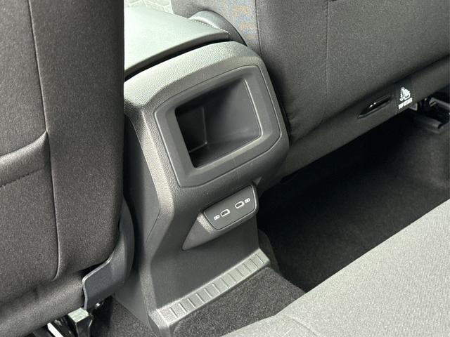 Volkswagen / T-Cross / Schwarz / / / MATRIX+KAMERA+ACC+KLIMA+SHZ+17 LM+KEYLESS