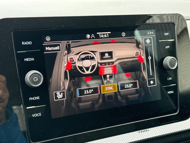 Volkswagen / T-Cross / Schwarz / / / MATRIX+KAMERA+ACC+KLIMA+SHZ+17 LM+KEYLESS