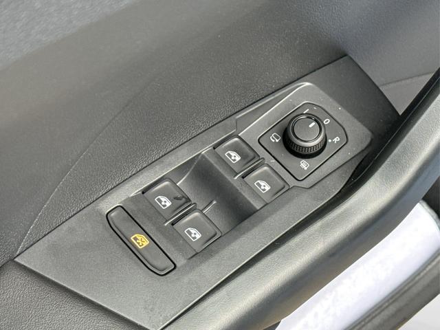 Volkswagen / T-Cross / Blau / / / MATRIX+KAMERA+ACC+KLIMA+SHZ+17 LM+KEYLESS