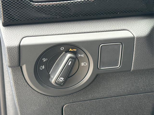 Volkswagen / T-Cross / Blau / / / MATRIX+KAMERA+ACC+KLIMA+SHZ+17 LM+KEYLESS