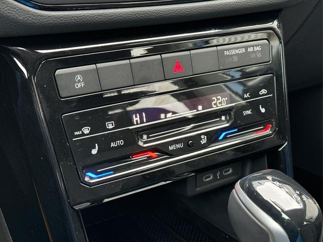 Volkswagen / T-Cross / Blau / / / MATRIX+KAMERA+ACC+KLIMA+SHZ+17 LM+KEYLESS