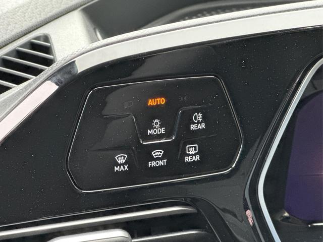 Volkswagen / Caddy / / / / LANE ASSIST+NAVI+KAM+SHZ+KLIMA+AHK+ACC