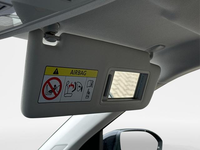 Volkswagen / T-Cross / Schwarz / / / MATRIX+KAMERA+ACC+KLIMA+SHZ+17 LM+KEYLESS