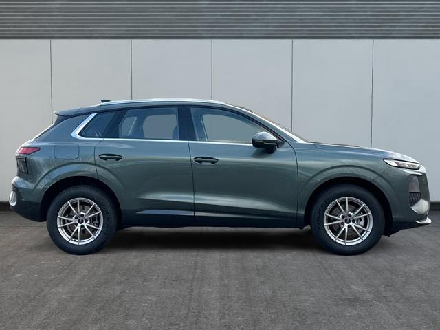 Audi / Q3 / Grün / / / *Neues Modell*AHK+NAVI+ACC+KAMERA+PDC+EL. HECKKL.+LED