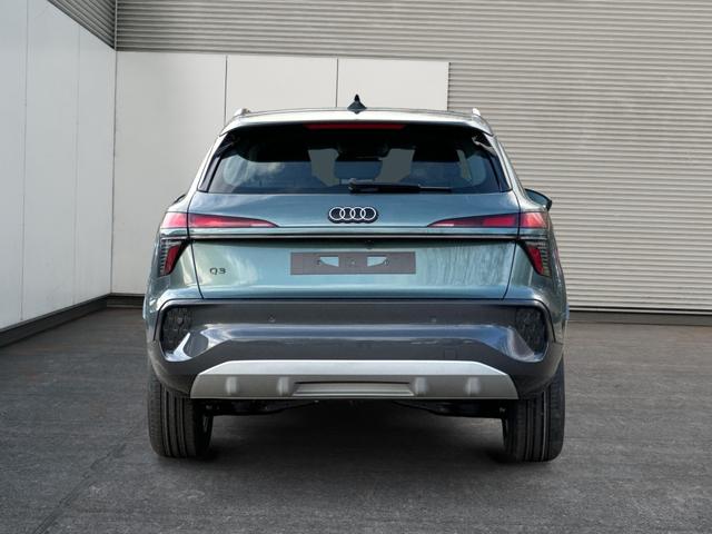 Audi / Q3 / Grün / / / *Neues Modell*AHK+NAVI+ACC+KAMERA+PDC+EL. HECKKL.+LED