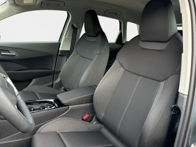 Audi / Q3 / Grün / / / *Neues Modell*AHK+NAVI+ACC+KAMERA+PDC+EL. HECKKL.+LED