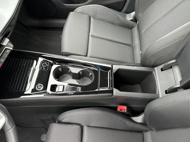 Audi / Q3 / Grau / / / *Neues Modell*NAVI+ACC+KAMERA+PDC+EL. HECKKL.+LED, Beispielbilder, ggf. teilweise mit Sonderausstattung