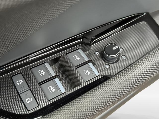 Audi / Q3 / Grau / / / *Neues Modell*NAVI+ACC+KAMERA+PDC+EL. HECKKL.+LED, Beispielbilder, ggf. teilweise mit Sonderausstattung