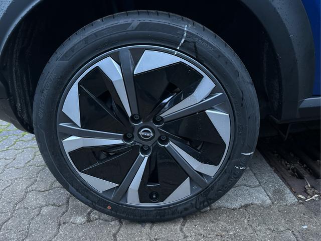 Nissan / Juke / / / / NAVI+360° KAMERA+SHZ+VOLL-LED+BOSE+PDC