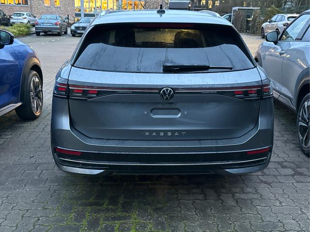 Volkswagen / Passat Variant / Grau / / / DSG+PANO+NAVI+MATRIX+360 KAM+MASSAGE+ACC+18 LM