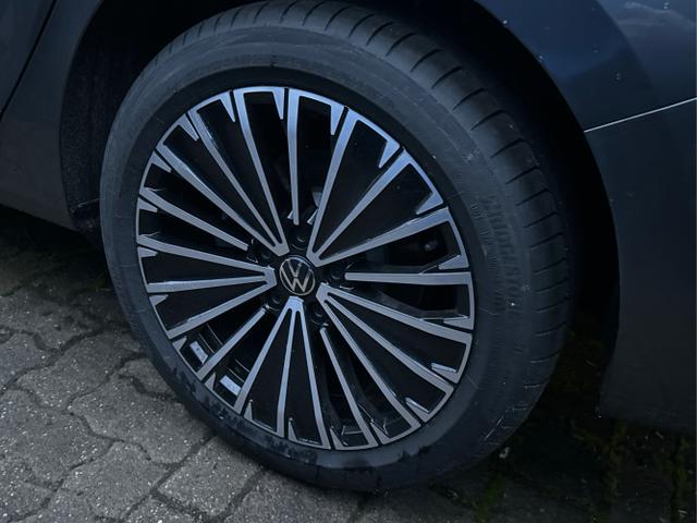 Volkswagen / Passat Variant / Grau / / / DSG+PANO+NAVI+MATRIX+360 KAM+MASSAGE+ACC+18 LM