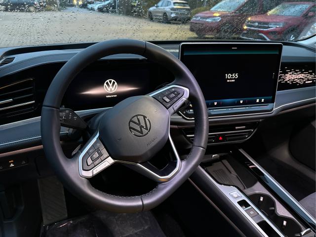 Volkswagen / Passat Variant / Grau / / / DSG+PANO+NAVI+MATRIX+360 KAM+MASSAGE+ACC+18 LM