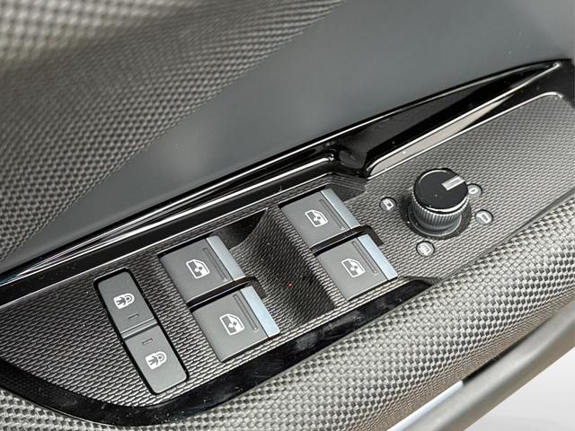 Audi / Q3 / Schwarz / / / SUV *Neues Modell*NAVI+ACC+KAMERA+PDC+EL. HECKKL.+LED, Beispielbilder, ggf. teilweise mit Sonderausstattung