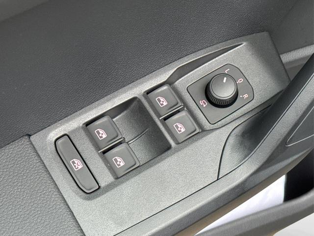 Seat / Arona / Blau / / / 5J GARANTIE+KAMERA+SHZ+KLIMA+PDC+TEMPOMAT+VOLL-LED+16 ALU