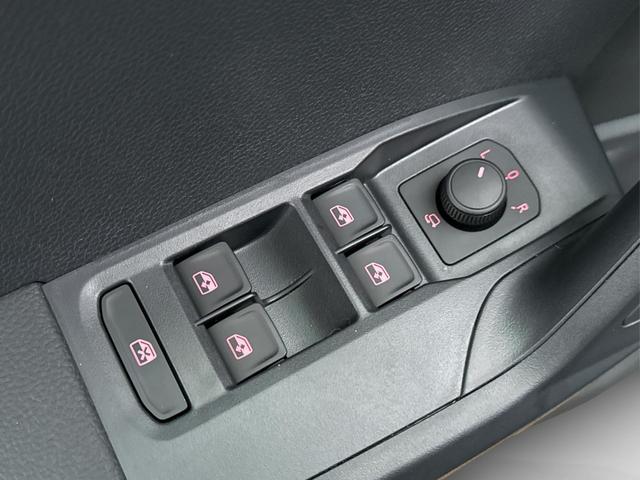 Seat / Arona / Blau / / / 5J GARANTIE+SHZ+KLIMA+PDC+TEMPOMAT+VOLL-LED+16 ALU