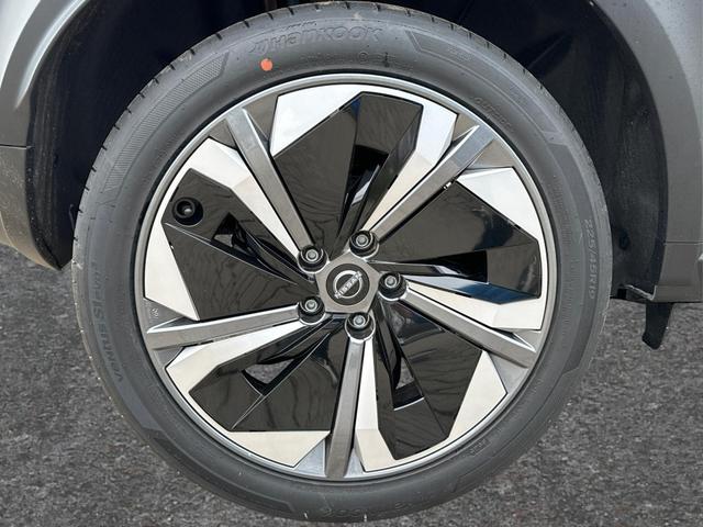 Nissan / Juke / / / / NAVI+360&deg; KAMERA+SHZ+VOLL-LED+BOSE+PDC