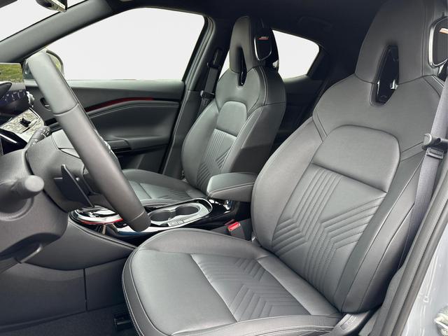 Nissan / Juke / / / / NAVI+360&deg; KAMERA+SHZ+VOLL-LED+BOSE+PDC