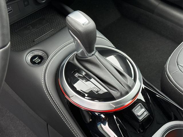 Nissan / Juke / / / / NAVI+360&deg; KAMERA+SHZ+VOLL-LED+BOSE+PDC