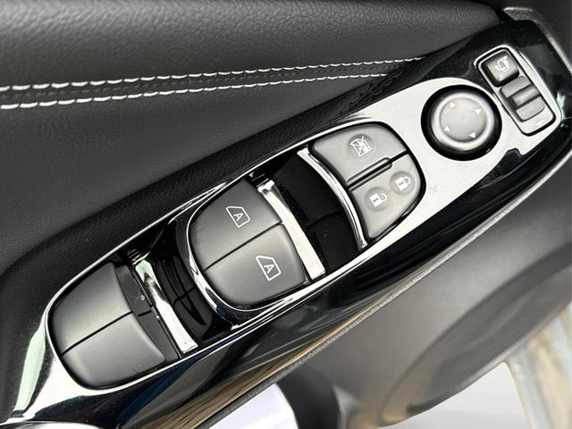 Nissan / Juke / / / / NAVI+360&deg; KAMERA+SHZ+VOLL-LED+BOSE+PDC