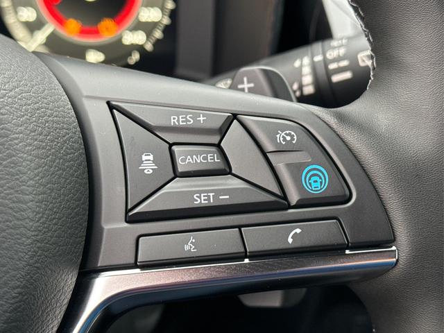 Nissan / Juke / / / / NAVI+360&deg; KAMERA+SHZ+VOLL-LED+BOSE+PDC