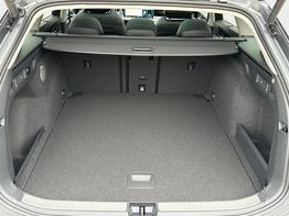 Volkswagen Passat Variant Elegance DSG+PANO+NAVI+MATRIX+360 KAM+MASSAGE+ACC+18" LM 