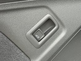 Volkswagen Passat Variant Elegance DSG+PANO+NAVI+MATRIX+360 KAM+MASSAGE+ACC+18" LM 