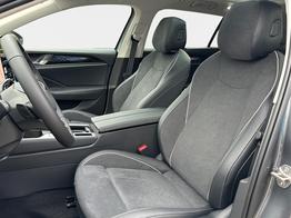 Volkswagen Passat Variant Elegance DSG+PANO+NAVI+MATRIX+360 KAM+MASSAGE+ACC+18" LM 