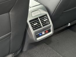 Volkswagen Passat Variant Elegance DSG+PANO+NAVI+MATRIX+360 KAM+MASSAGE+ACC+18" LM 