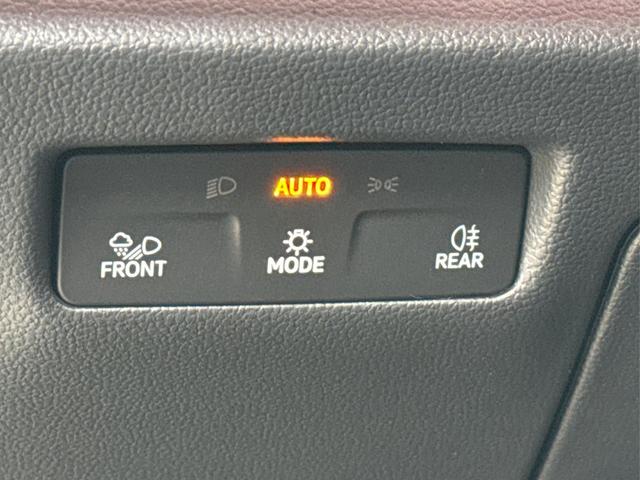 Volkswagen / Passat Variant / Grau / / / DSG+PANO+NAVI+MATRIX+360 KAM+MASSAGE+ACC+18 LM