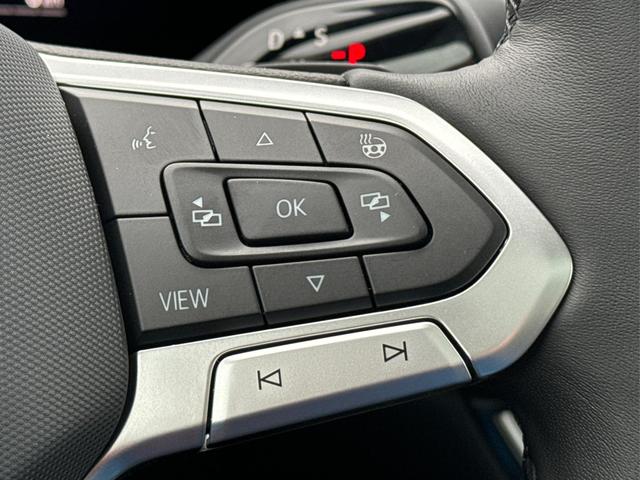 Volkswagen / Passat Variant / Grau / / / DSG+PANO+NAVI+MATRIX+360 KAM+MASSAGE+ACC+18 LM