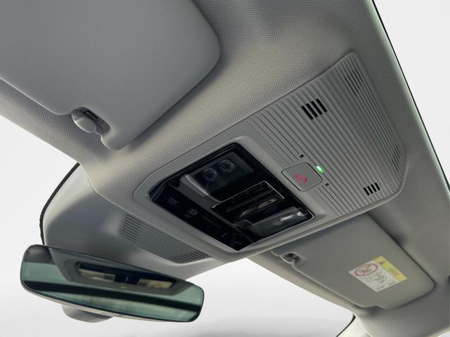 Volkswagen / Passat Variant / Grau / / / DSG+PANO+NAVI+MATRIX+360 KAM+MASSAGE+ACC+18 LM