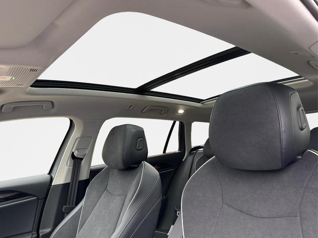 Volkswagen / Passat Variant / Grau / / / DSG+PANO+NAVI+MATRIX+360 KAM+MASSAGE+ACC+18 LM