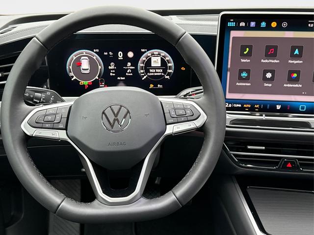 Volkswagen / Passat Variant / Grau / / / DSG+PANO+NAVI+MATRIX+360 KAM+MASSAGE+ACC+18 LM