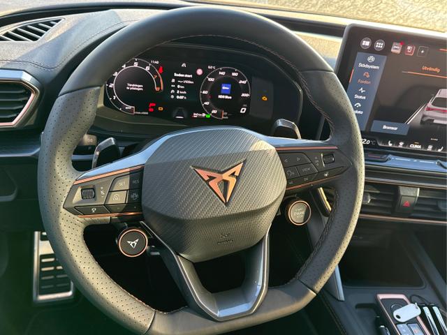 Cupra / Leon Sportstourer / Schwarz / / / ST eHK+KAMERA+SHZ+ACC+LED+18 LM+PDC, Beispielbilder, ggf. teilweise mit Sonderausstattung