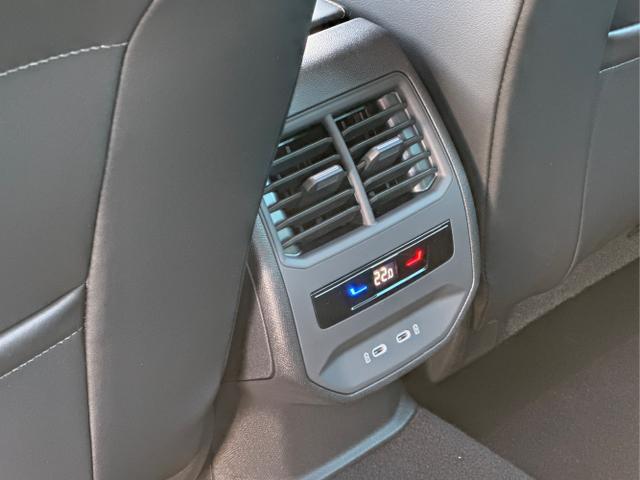 Cupra / Leon Sportstourer / Schwarz / / / ST eHK+KAMERA+SHZ+ACC+LED+18 LM+PDC, Beispielbilder, ggf. teilweise mit Sonderausstattung