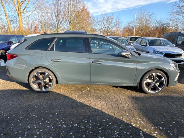 Cupra / Leon Sportstourer / Blau / / / ST eHK+KAMERA+SHZ+ACC+LED+18 LM+PDC