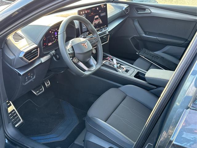 Cupra / Leon Sportstourer / Grau / / / ST eHK+KAMERA+SHZ+ACC+LED+18 LM+PDC, Beispielbilder, ggf. teilweise mit Sonderausstattung