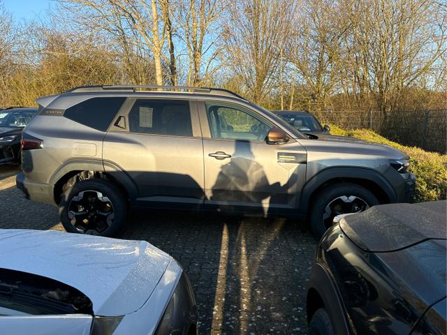 Dacia / Bigster / Grau / / / PANO+NAVI+ARKAMYS+KAMERA+SHZ+LED+18 ALU, Beispielbilder, ggf. teilweise mit Sonderausstattung