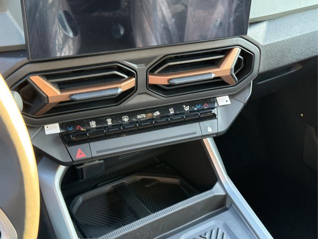 Dacia / Bigster / Grau / / / PANO+NAVI+ARKAMYS+KAMERA+SHZ+LED+18 ALU, Beispielbilder, ggf. teilweise mit Sonderausstattung