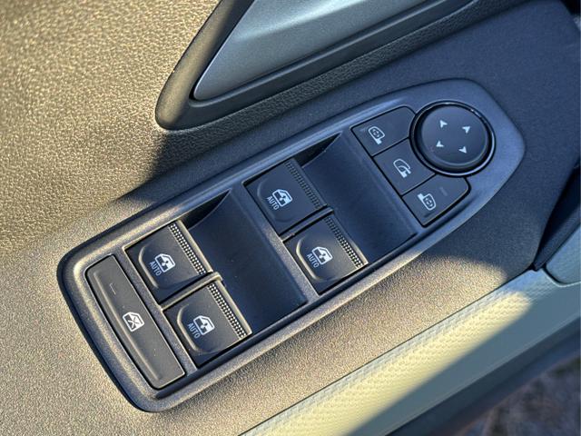 Dacia / Bigster / Gr&uuml;n / / / PANO+NAVI+ARKAMYS+KAMERA+SHZ+LED+18 ALU, Beispielbilder, ggf. teilweise mit Sonderausstattung