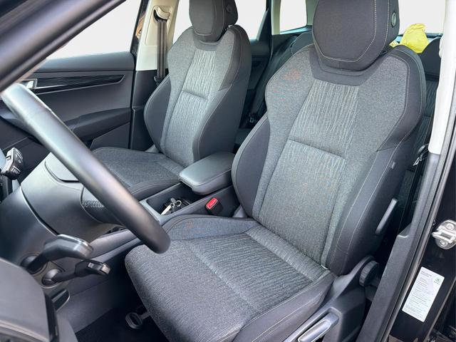 Skoda / Karoq / Schwarz / / / Karoq 2.0 TDI Style *AHK*LED*NAVI*ACC*E-HECK*