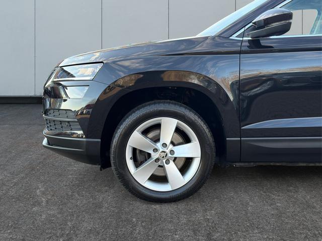 Skoda / Karoq / Schwarz / / / Karoq 2.0 TDI Style *AHK*LED*NAVI*ACC*E-HECK*